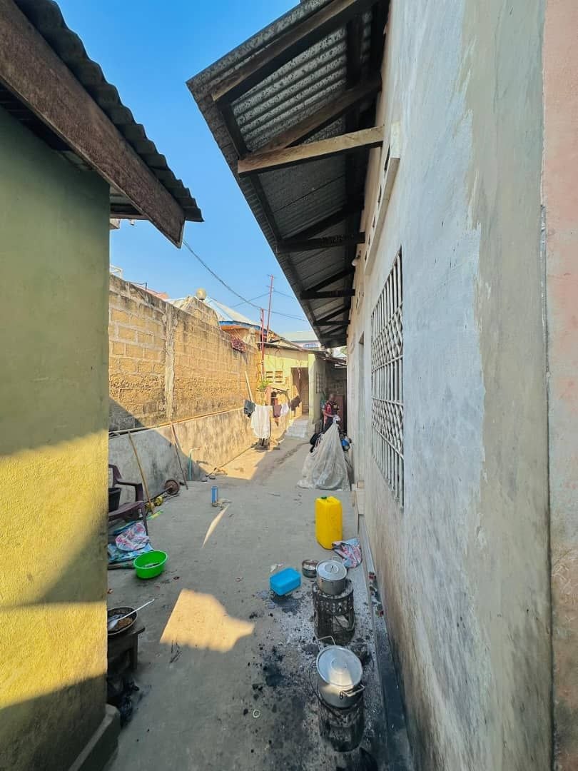 Maison à vendre à Matadi — 3 chambres + studio + annexe locative - vue 9