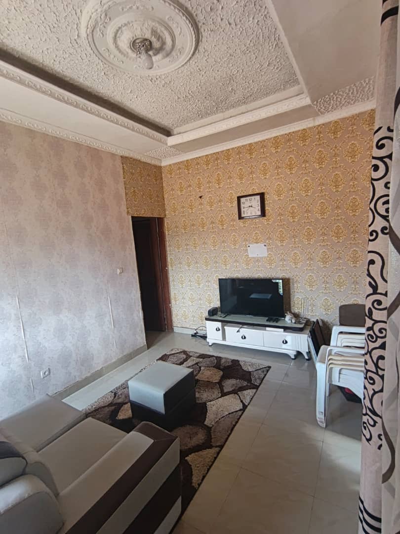 A VENDRE Parcelle + 3 Maisons Indépendantes Matadi. - vue 2
