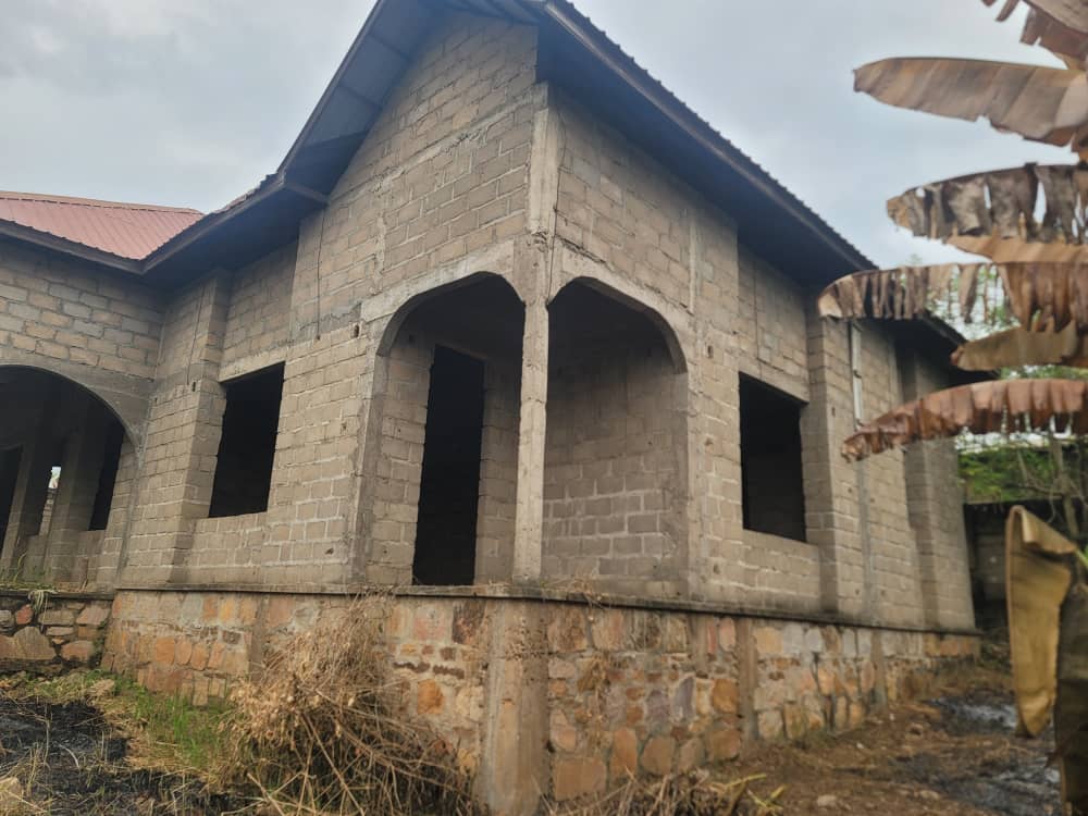 GRANDE PARCELLE À VENDRE À BOMA – SAÏCO - vue 1
