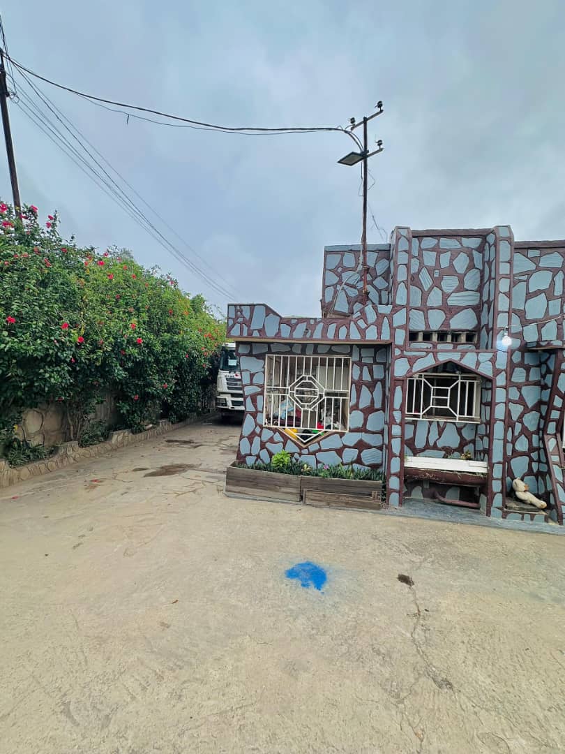  A VENDRE Parcelle + Maison 3Ch + Annexe Matadi 24 Novembre - vue 7